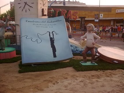 Falla de Getafe donde aparece Ezequ�as Blanco y la revista que dirige: Cuadernos del Matem�tico
